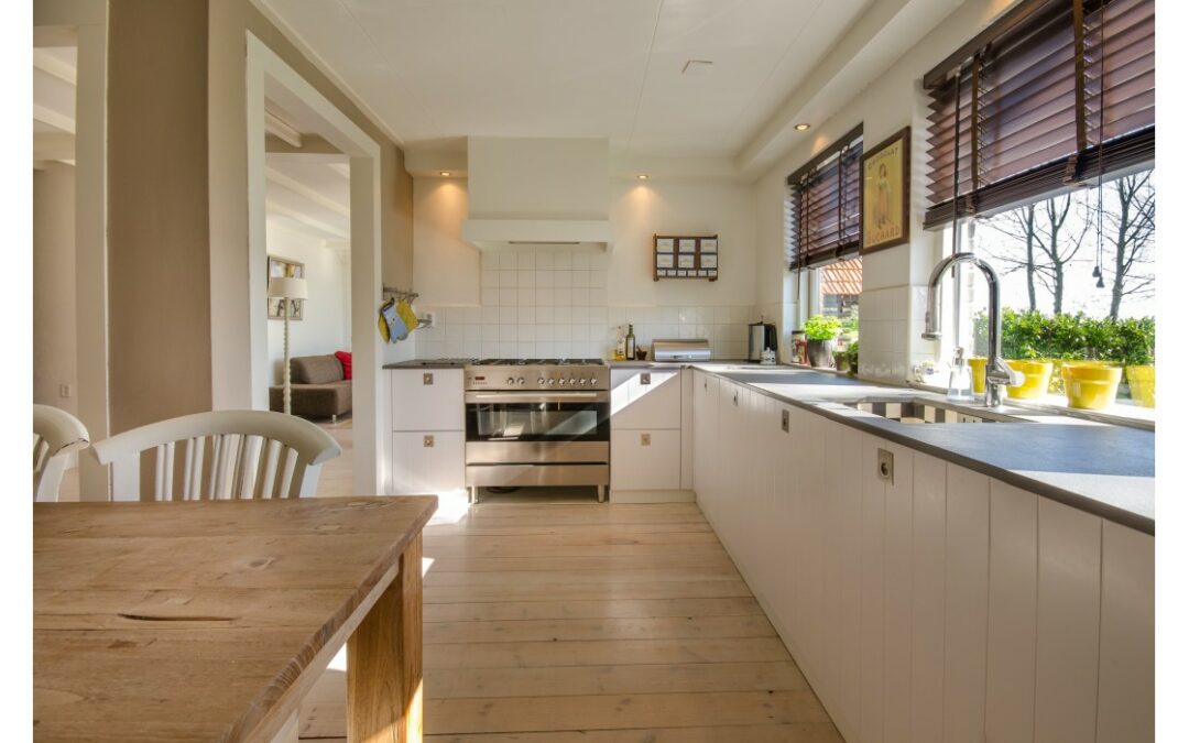 Rolety dzień noc i montaż bezinwazyjny – jakie zalety ma to rozwiązanie?