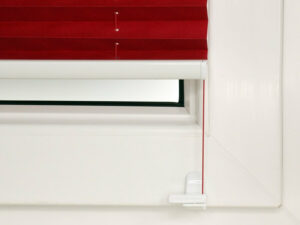 montaż plisy na listwach przyszybowych